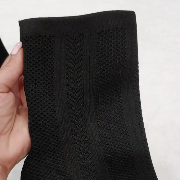 Charles David Elegant Black Ankle Boots - Picture 3 of 8